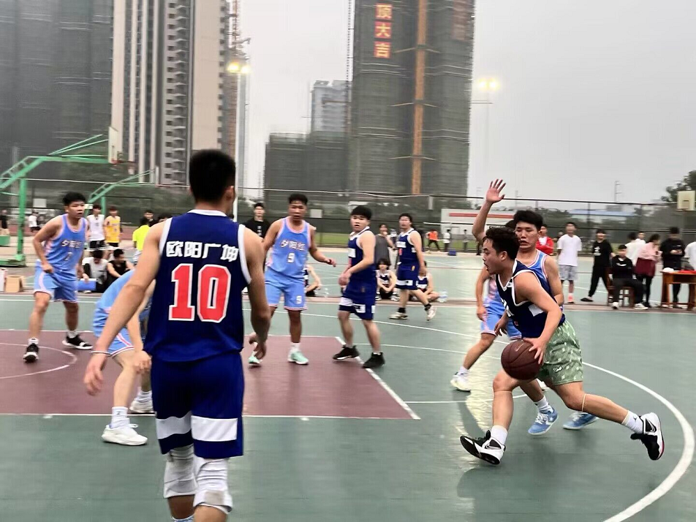 幼师教育学院2022级“新生杯”暨2021级“毕业杯”篮球赛顺利开幕