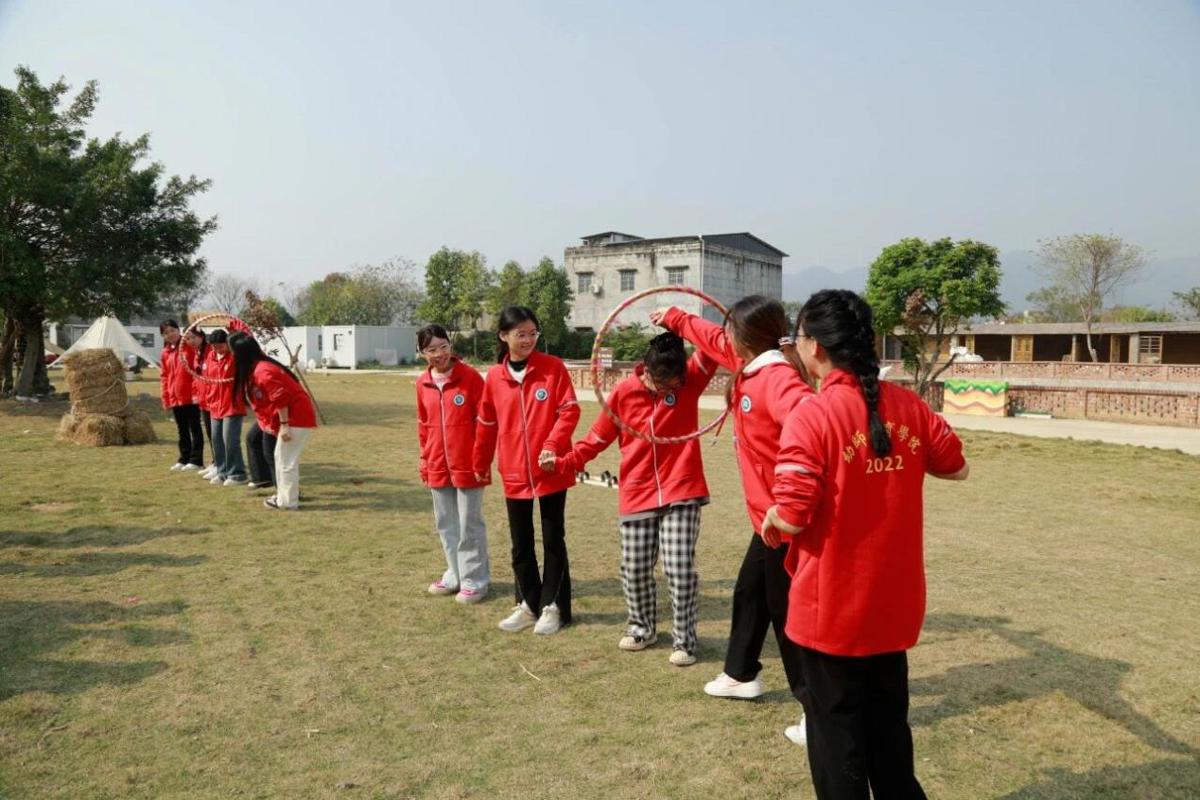 幼师教育学院一站式学生社区“党建带团建·凝心聚力”素质拓展活动成功举办