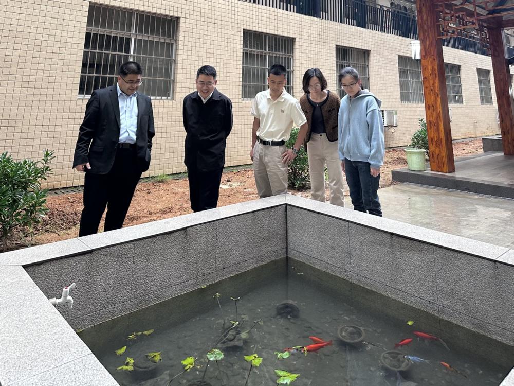 学校领导现场调研幼师教育学院“一站式”学生社区建设情况