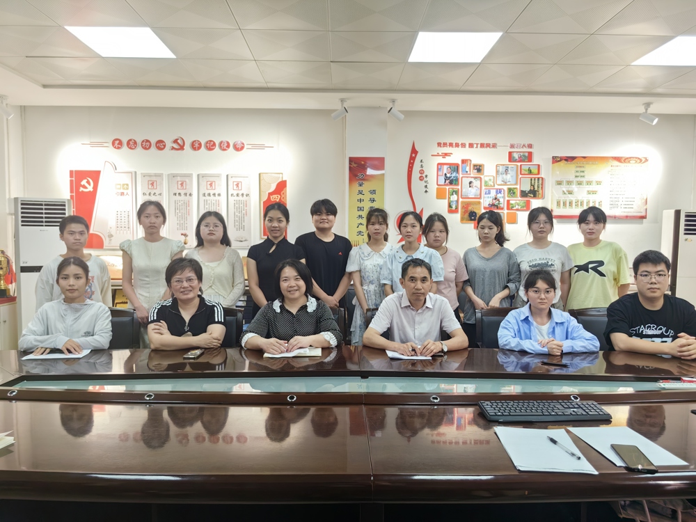 “关心关爱，助力成长”——幼师教育学院小学语文教育专业开展实习检查