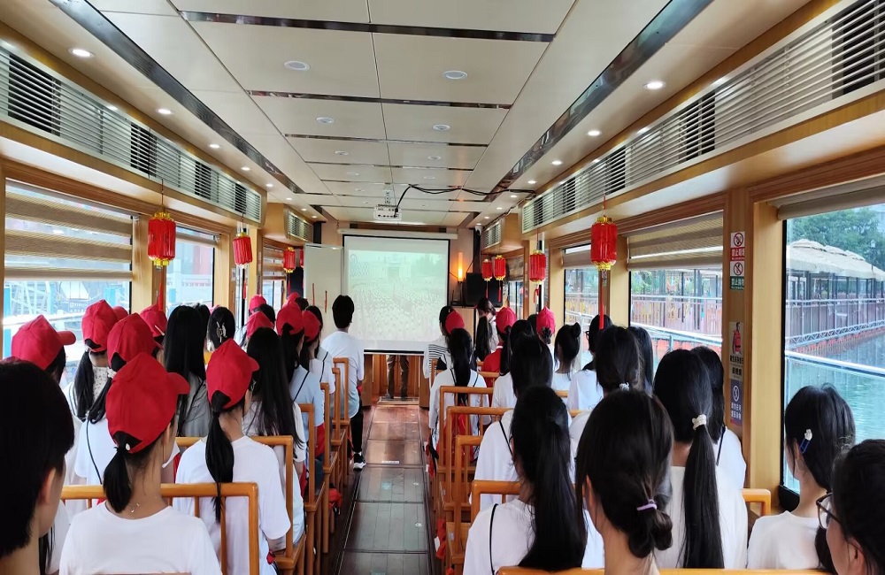行红色足迹 筑青春梦想——幼师教育学院学生赴百色开展资助育人研学活动