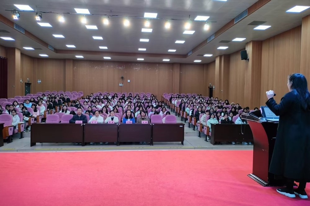 幼师教育学院/轻工纺织学院（筹）召开2025年度“1+X”幼儿照护职业技能等级证书培训动员会