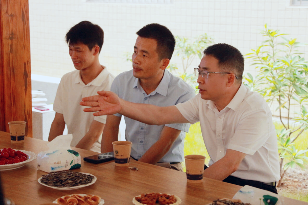 学校领导出席幼师教育学院/纺织服装学院 “师说心语·成长下午茶”第二期活动