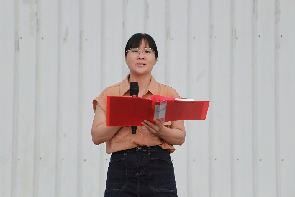 幼师教育学院/纺织服装学院举行主题晨读活动