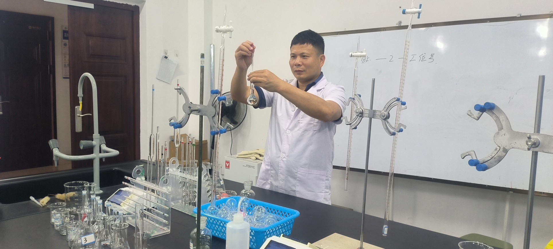 医药康养学院教授——邬智高