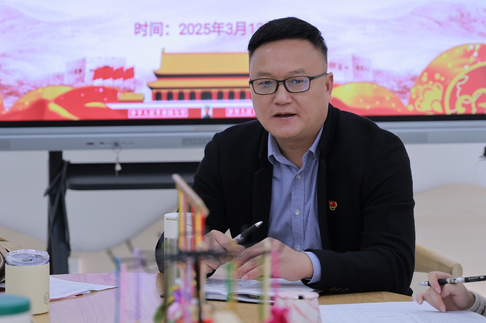 学院党委书记点评.jpg1000