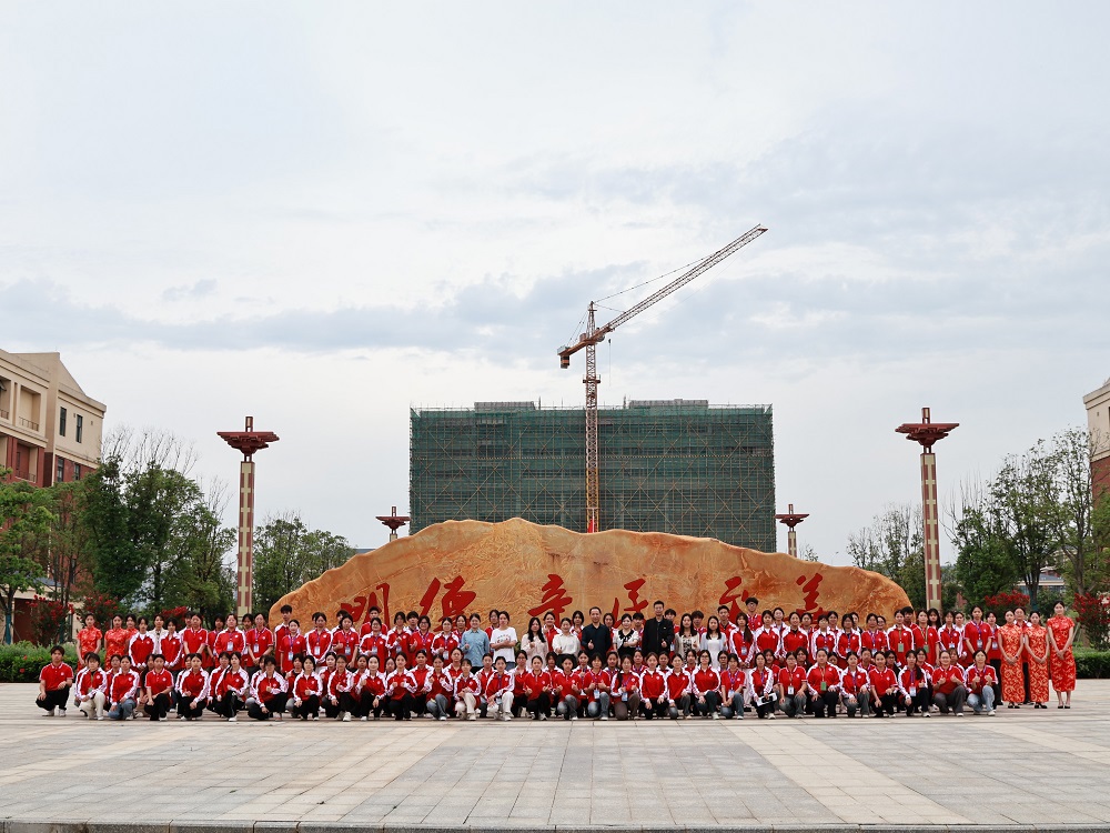 合影.jpg5