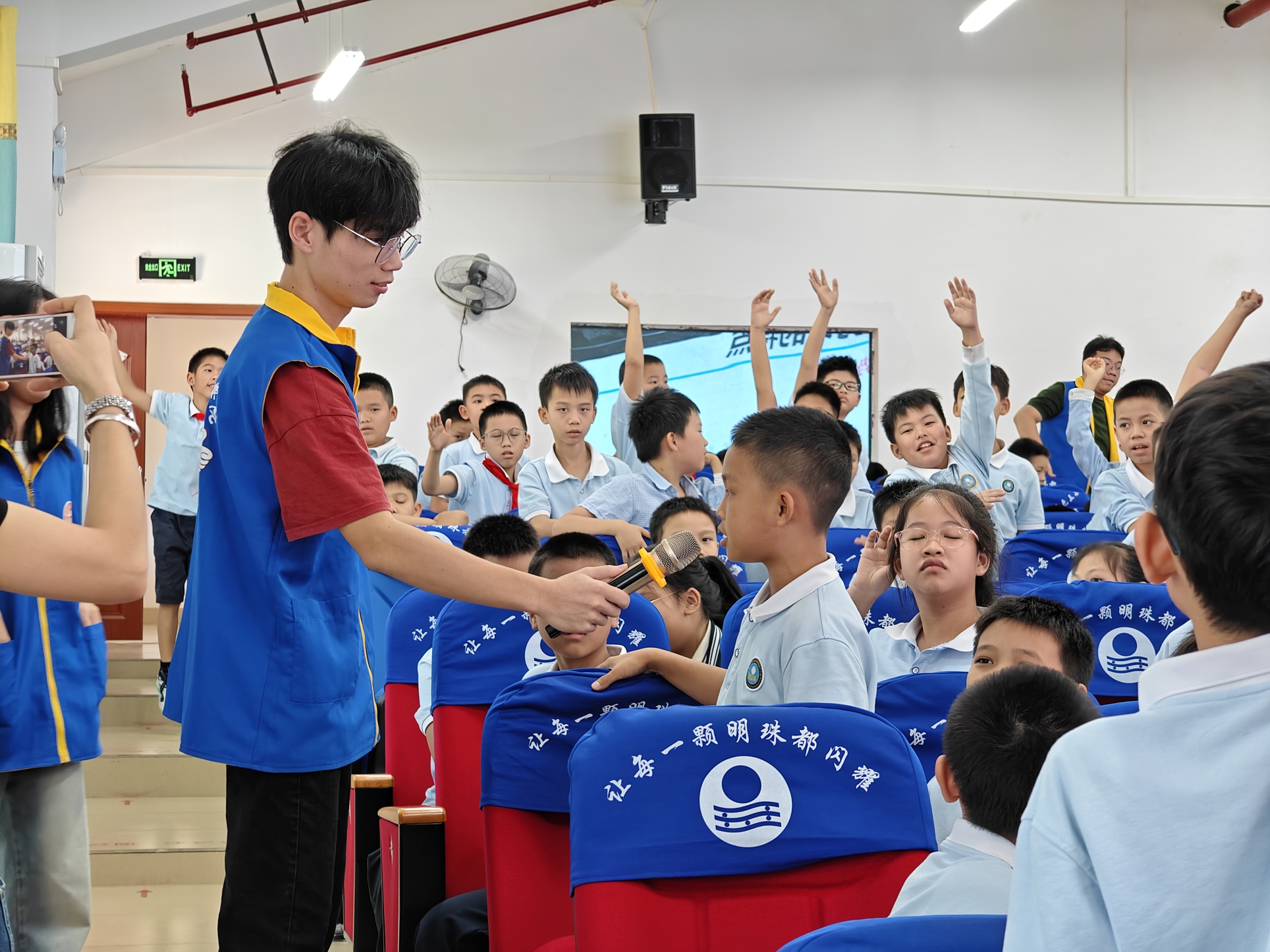3D奇妙之旅，大手拉小手——智能制造学院开展劳动技能实践活动