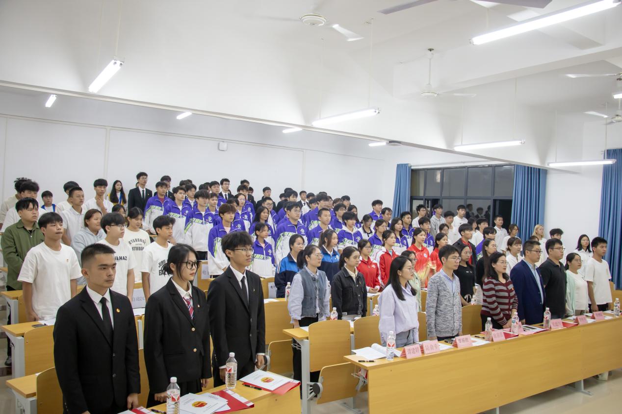 智能制造学院成功举行第五届团员代表大会