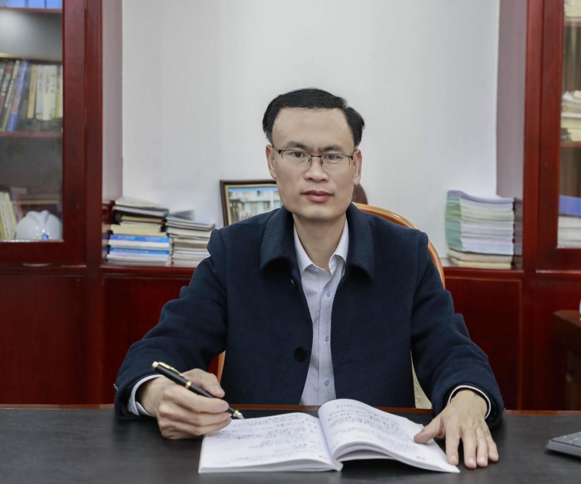优秀校友——莫雄清