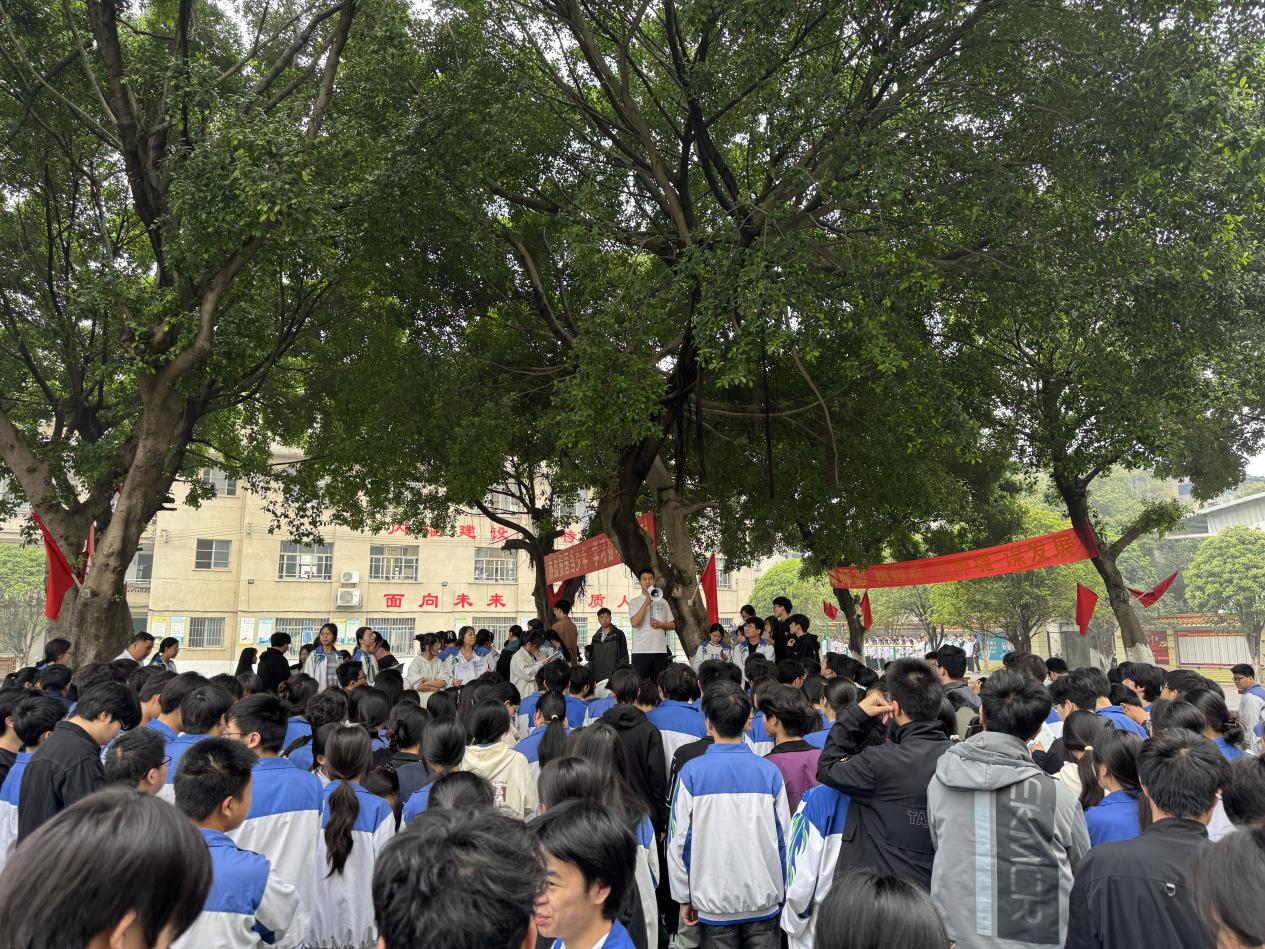 装备智造学院赴柳邕高级中学开展招生宣讲活动